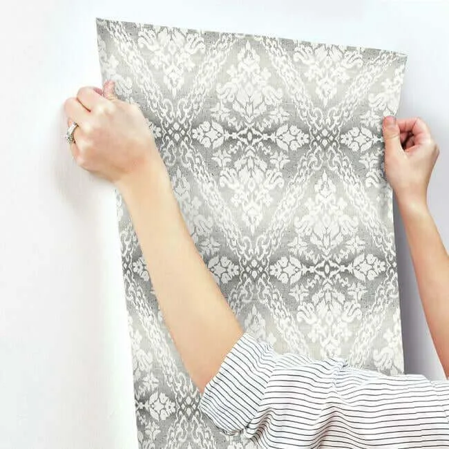 York Wallcoverings Tudor Diamond Damask wallpaper, color Black, SKU DM4931