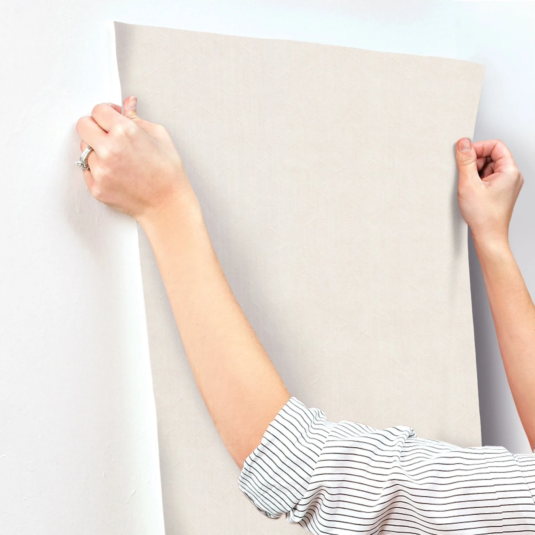 York Wallcoverings Verge - Pewter Wallpaper | Buy Online York Wallcoverings Verge wallpaper, color Pewter, SKU UD2590N