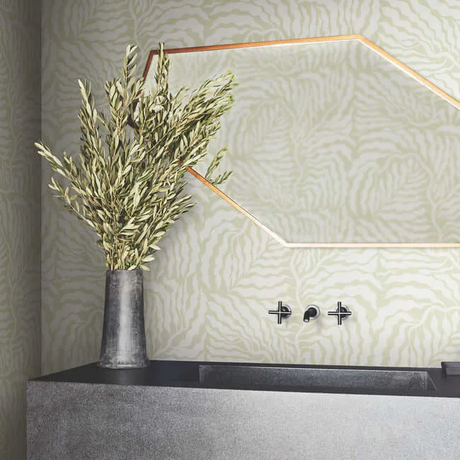 York Wallcoverings Fern Fronds wallpaper, color Light Green & White, SKU AG2065
