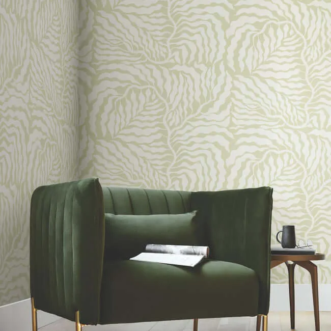 York Wallcoverings Fern Fronds wallpaper, color Light Green & White, SKU AG2065