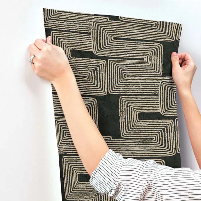 York Wallcoverings Zulu Thread wallpaper, color Black & Gold, SKU AG2032