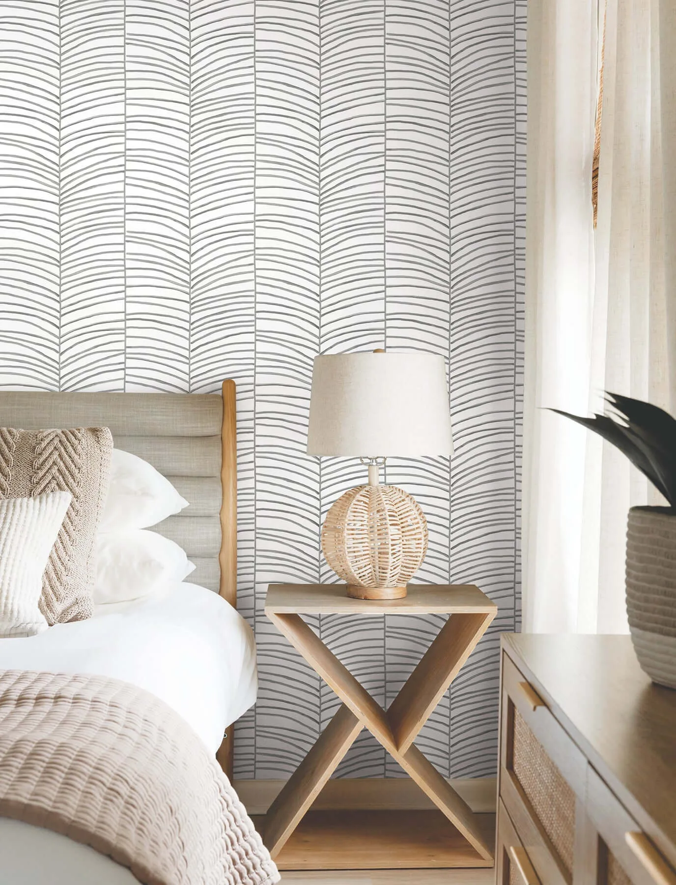 York Wallcoverings Cascade Palm Chevron wallpaper, color Onyx, SKU MT5673