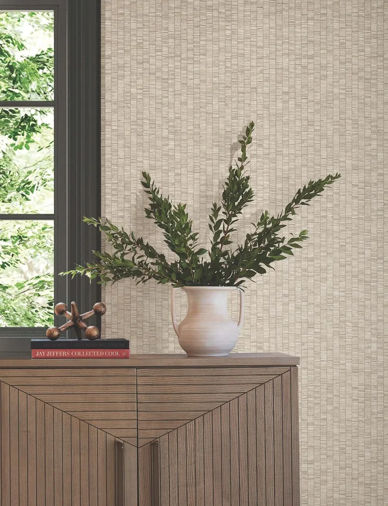York Wallcoverings Lemuria wallpaper, color Beige, SKU SI6571