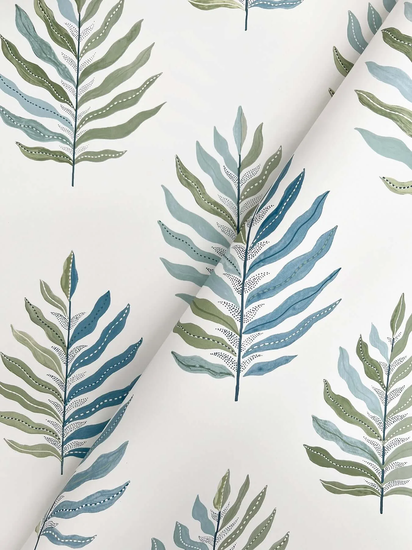 York Wallcoverings Miramar wallpaper, color Lush, SKU MT5602