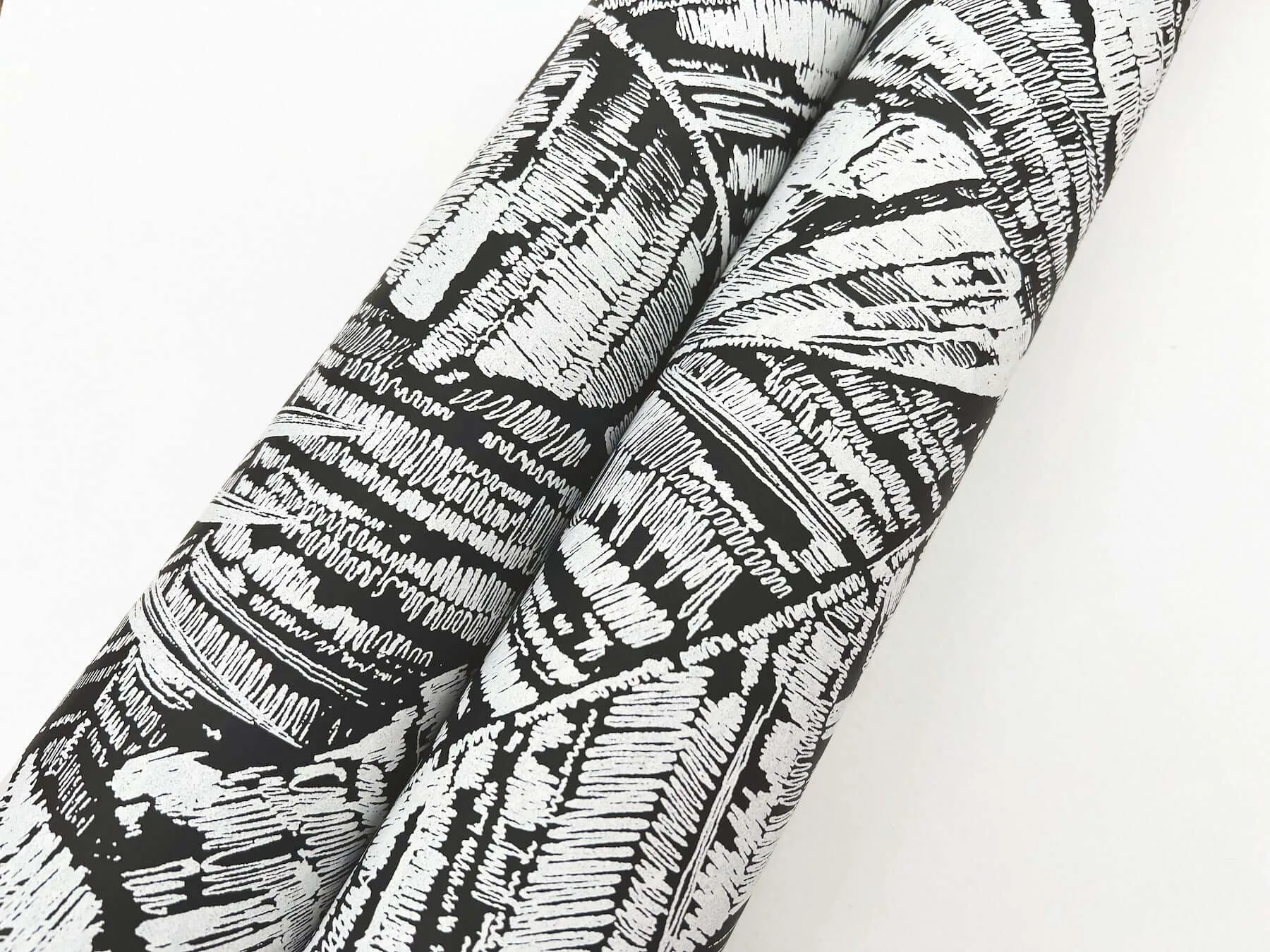York Wallcoverings Palm Cove Toile - White & Black Wallpaper | Buy Online York Wallcoverings Palm Cove Toile wallpaper, color White & Black, SKU RT7921