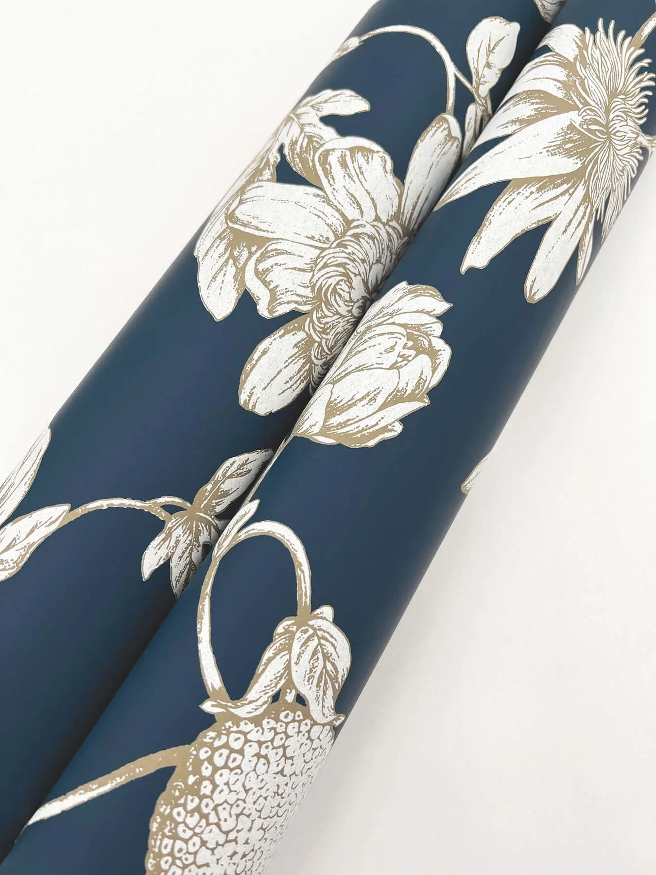 York Wallcoverings Passion Flower Toile - Navy Wallpaper | Buy Online York Wallcoverings Passion Flower Toile wallpaper, color Navy, SKU RT7856