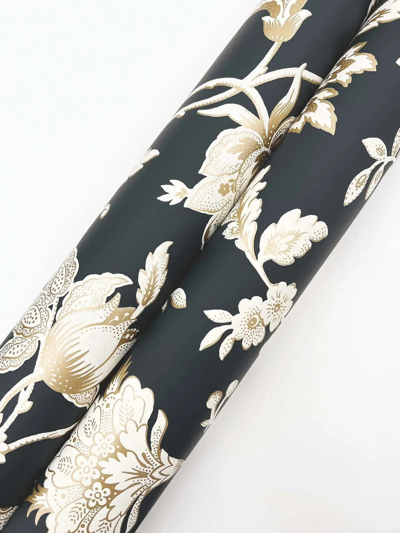 York Wallcoverings Sutton - Black Wallpaper | Buy Online York Wallcoverings Sutton wallpaper, color Black, SKU RT7824