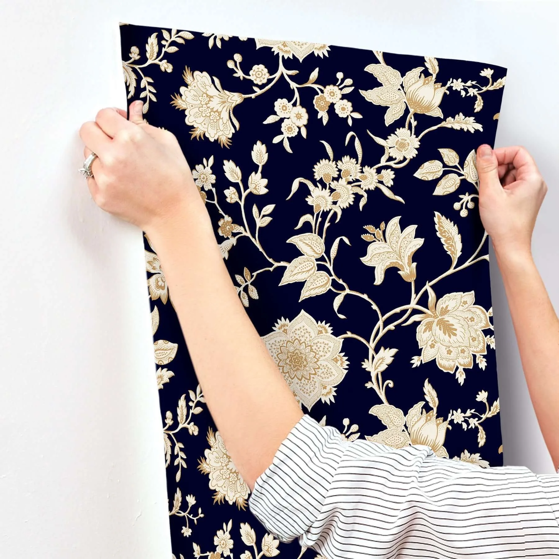 York Wallcoverings Sutton - Black Wallpaper | Buy Online York Wallcoverings Sutton wallpaper, color Black, SKU RT7824